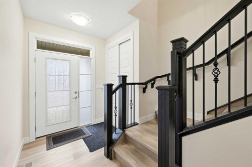 228 Carringham Road, Calgary, AB - Indoor