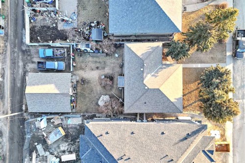 1330 34 Street Se, Calgary, AB - Outdoor