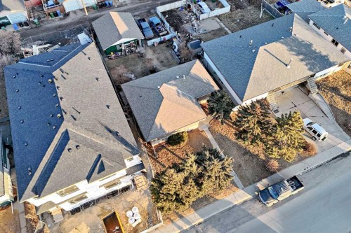 1330 34 Street Se, Calgary, AB - Outdoor