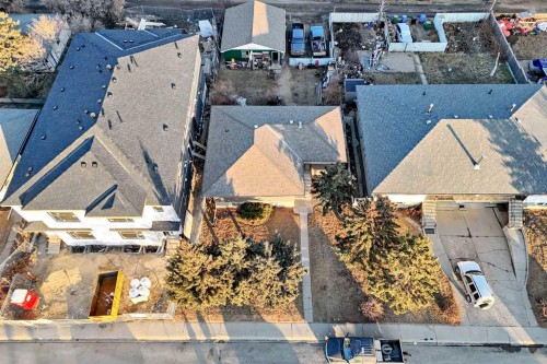 1330 34 Street Se, Calgary, AB - Outdoor