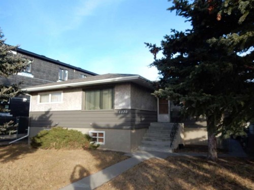 1330 34 Street Se, Calgary, AB - Outdoor