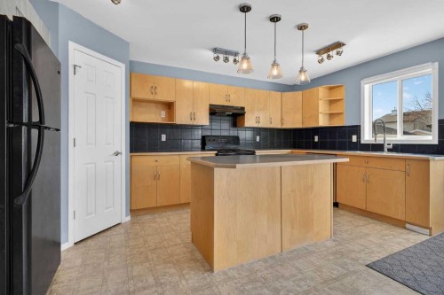 83 Tarington Way Ne, Calgary, AB - Indoor Photo Showing Kitchen