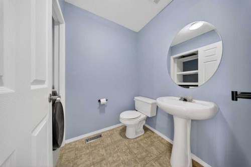 83 Tarington Way Ne, Calgary, AB - Indoor Photo Showing Bathroom