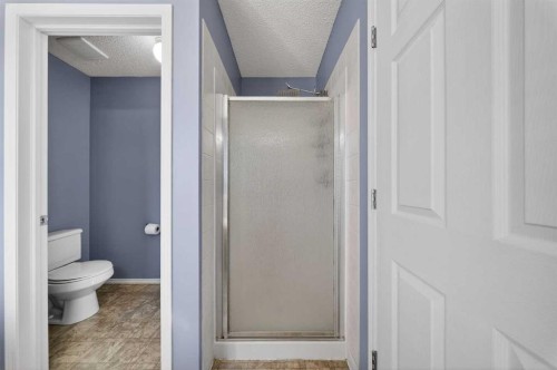 83 Tarington Way Ne, Calgary, AB - Indoor Photo Showing Bathroom