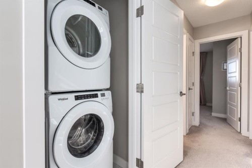 848 Marina Drive, Chestermere, AB - Indoor Photo Showing Laundry Room
