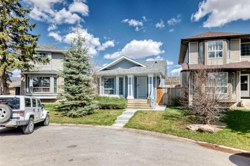 329 Martinwood Place Ne, Calgary, AB - Outdoor With Facade
