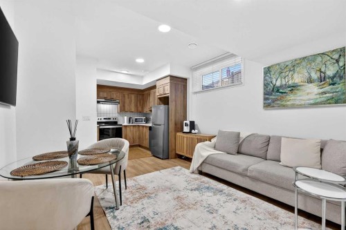 83 Legacy Passage Se, Calgary, AB - Indoor Photo Showing Living Room