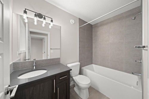 21 Sora Gate Se, Calgary, AB - Indoor Photo Showing Bathroom