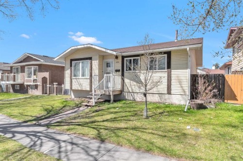 4056 44 Avenue Ne, Calgary, AB - Outdoor