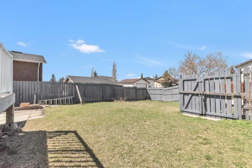 4056 44 Avenue Ne, Calgary, AB - Outdoor