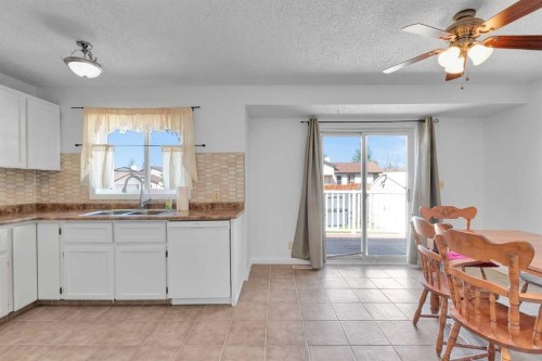 4056 44 Avenue Ne, Calgary, AB - Indoor