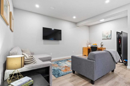 68 Walcrest View Se, Calgary, AB - Indoor Photo Showing Other Room