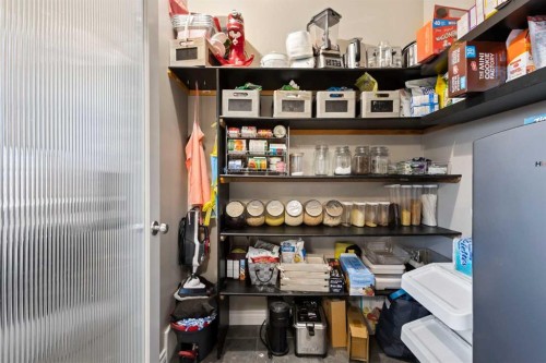 112 Hillcrest Cape, Strathmore, AB - Indoor Photo Showing Other Room