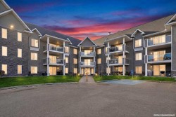 3305-3000 Tuscarora Manor NW Calgary, AB T3L 2J9