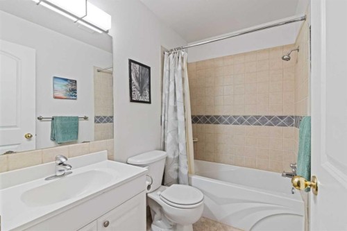 276 Macewan Glen Drive Nw, Calgary, AB - Indoor Photo Showing Bathroom