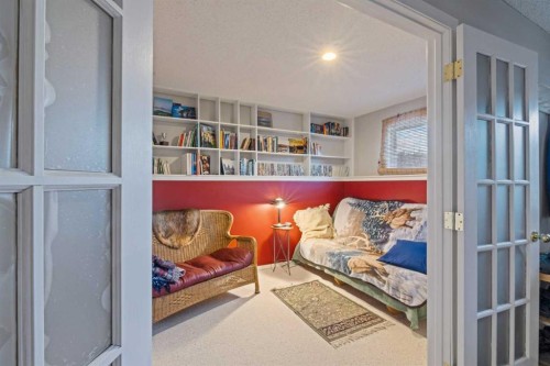 276 Macewan Glen Drive Nw, Calgary, AB - Indoor Photo Showing Other Room