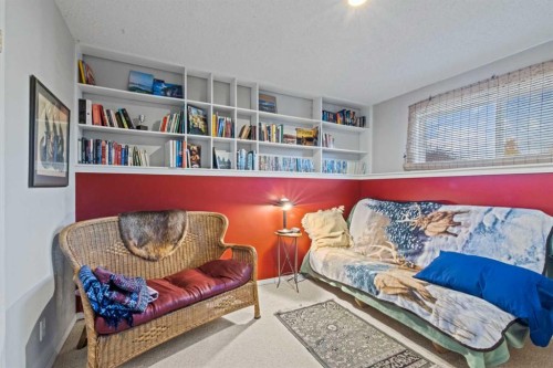 276 Macewan Glen Drive Nw, Calgary, AB - Indoor Photo Showing Bedroom