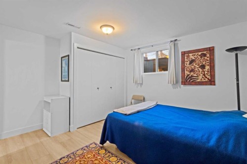 276 Macewan Glen Drive Nw, Calgary, AB - Indoor Photo Showing Bedroom