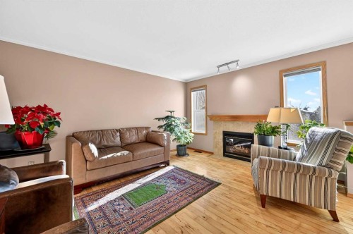 30 Tuscarora Way Nw, Calgary, AB 