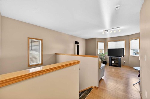 30 Tuscarora Way Nw, Calgary, AB 