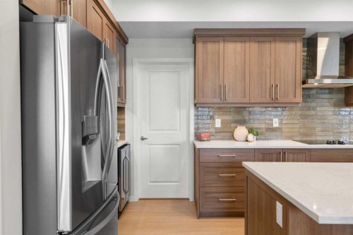 2208-33 Carringham Gate Nw, Calgary, AB - Indoor Photo Showing Kitchen
