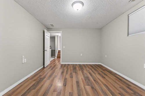 87 Saddlebrook Gardens Ne, Calgary, AB - Indoor Photo Showing Other Room