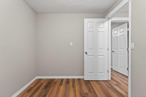 87 Saddlebrook Gardens Ne, Calgary, AB - Indoor Photo Showing Other Room