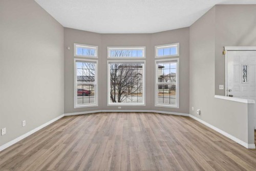 87 Saddlebrook Gardens Ne, Calgary, AB - Indoor Photo Showing Other Room