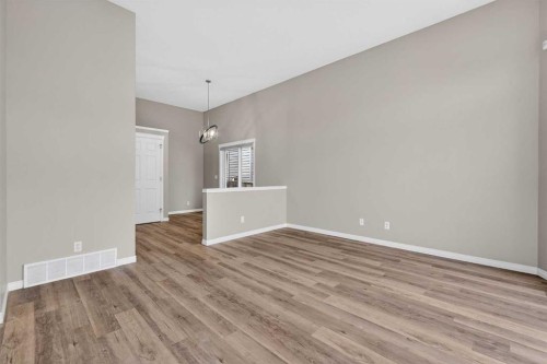 87 Saddlebrook Gardens Ne, Calgary, AB - Indoor Photo Showing Other Room