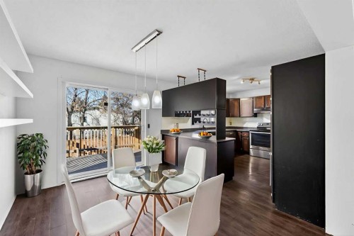 44 Spring Haven Close Se, Airdrie, AB - Indoor Photo Showing Dining Room