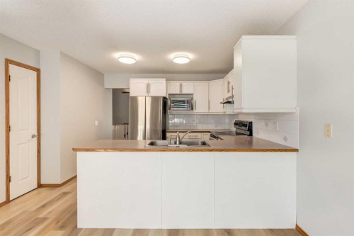 44 Citadel Manor Nw, Calgary, AB 