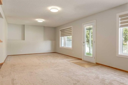 44 Citadel Manor Nw, Calgary, AB 