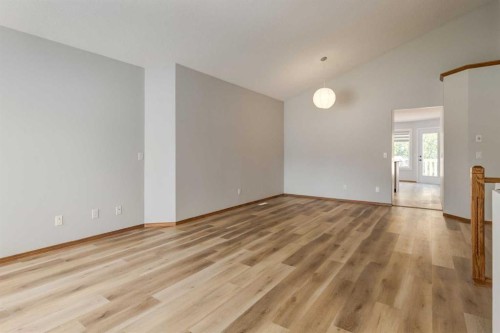 44 Citadel Manor Nw, Calgary, AB 