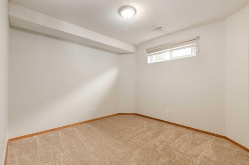 44 Citadel Manor Nw, Calgary, AB 