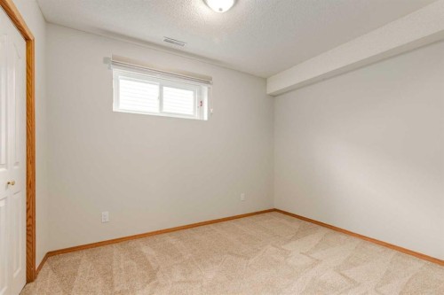 44 Citadel Manor Nw, Calgary, AB 