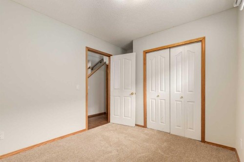 44 Citadel Manor Nw, Calgary, AB 