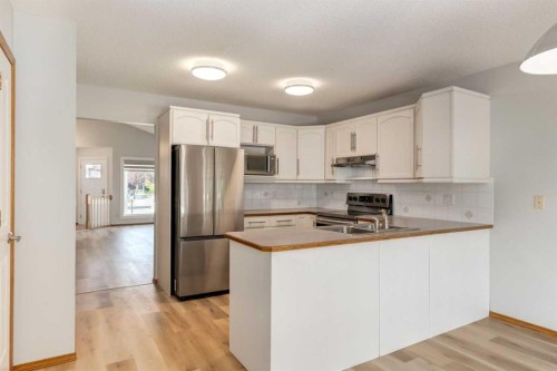 44 Citadel Manor Nw, Calgary, AB 