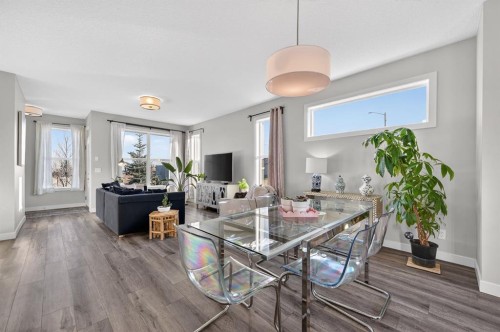 9 Walcrest Gate Se, Calgary, AB - Indoor