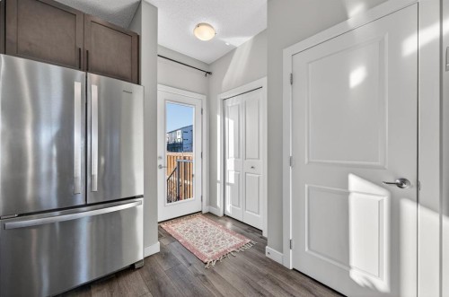 9 Walcrest Gate Se, Calgary, AB - Indoor