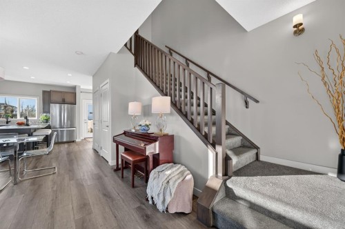 9 Walcrest Gate Se, Calgary, AB - Indoor Photo Showing Other Room