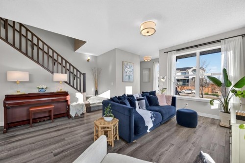 9 Walcrest Gate Se, Calgary, AB - Indoor Photo Showing Other Room