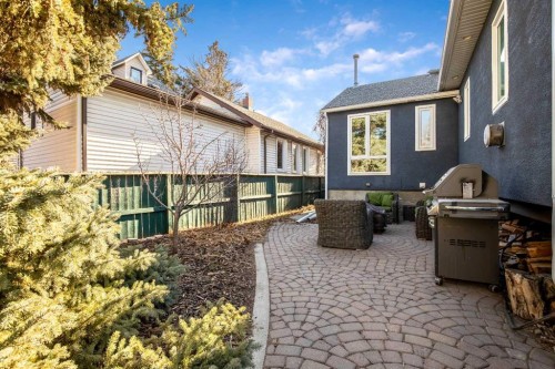 502 8 Avenue Ne, Calgary, AB - Outdoor With Exterior