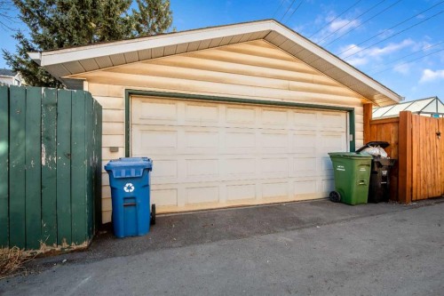 502 8 Avenue Ne, Calgary, AB - Outdoor With Exterior