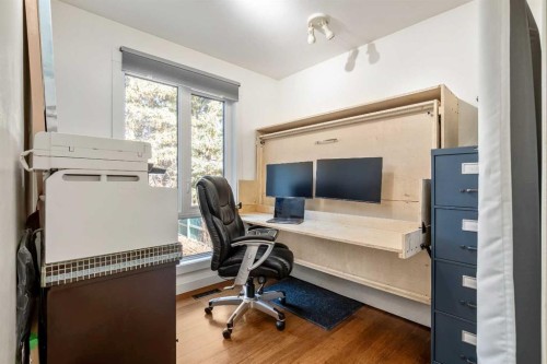 502 8 Avenue Ne, Calgary, AB - Indoor Photo Showing Office