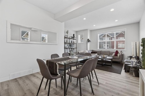 809-355 Nolancrest Heights Nw, Calgary, AB - Indoor Photo Showing Dining Room