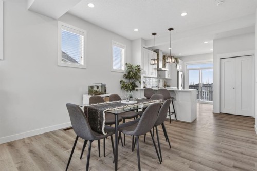 809-355 Nolancrest Heights Nw, Calgary, AB - Indoor Photo Showing Dining Room