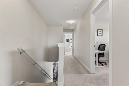 809-355 Nolancrest Heights Nw, Calgary, AB - Indoor Photo Showing Other Room