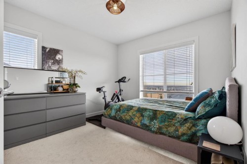 809-355 Nolancrest Heights Nw, Calgary, AB - Indoor Photo Showing Bedroom