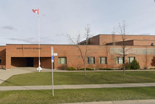 5919 Temple Drive Ne, Calgary, AB - Outdoor