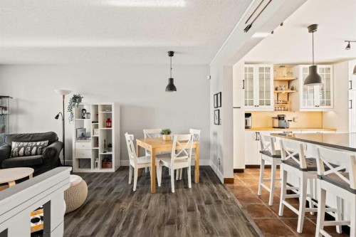 5919 Temple Drive Ne, Calgary, AB - Indoor Photo Showing Dining Room